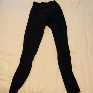 Black lulu lemon aligns